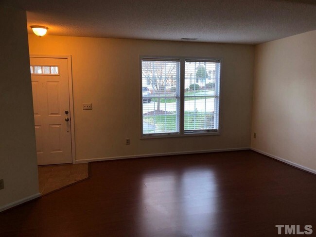 Building Photo - 321 Riverwalk Cir
