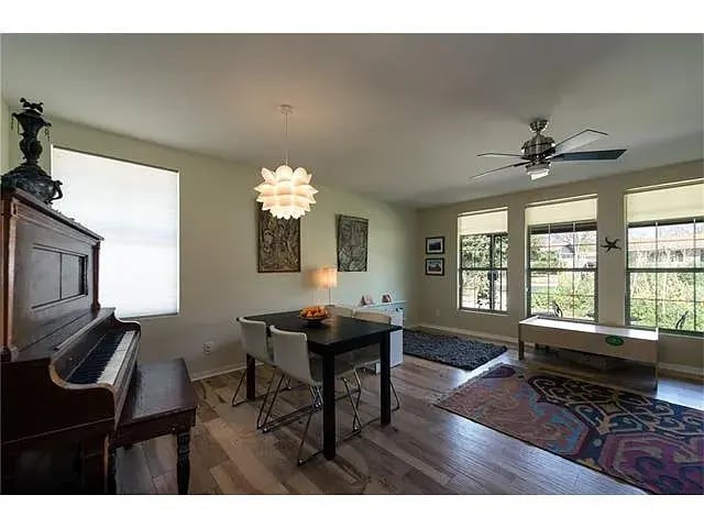 Building Photo - 1403 Corona Dr