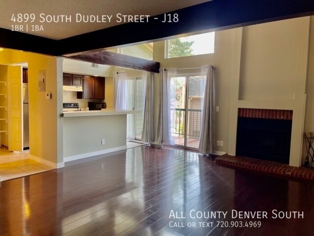 Foto del edificio - Charming Condo in Littleton with a Loft!