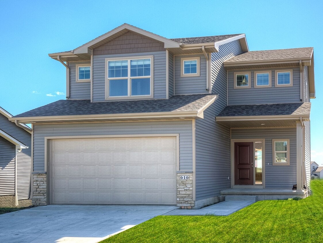 Available for Showings August 12th! House Rental in Grimes, IA