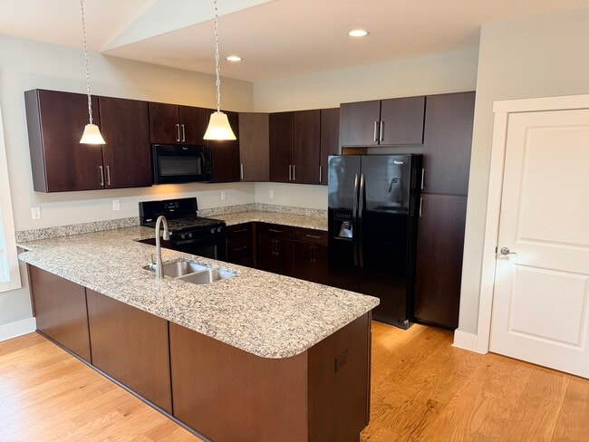 Building Photo - 12 Loblolly Ln