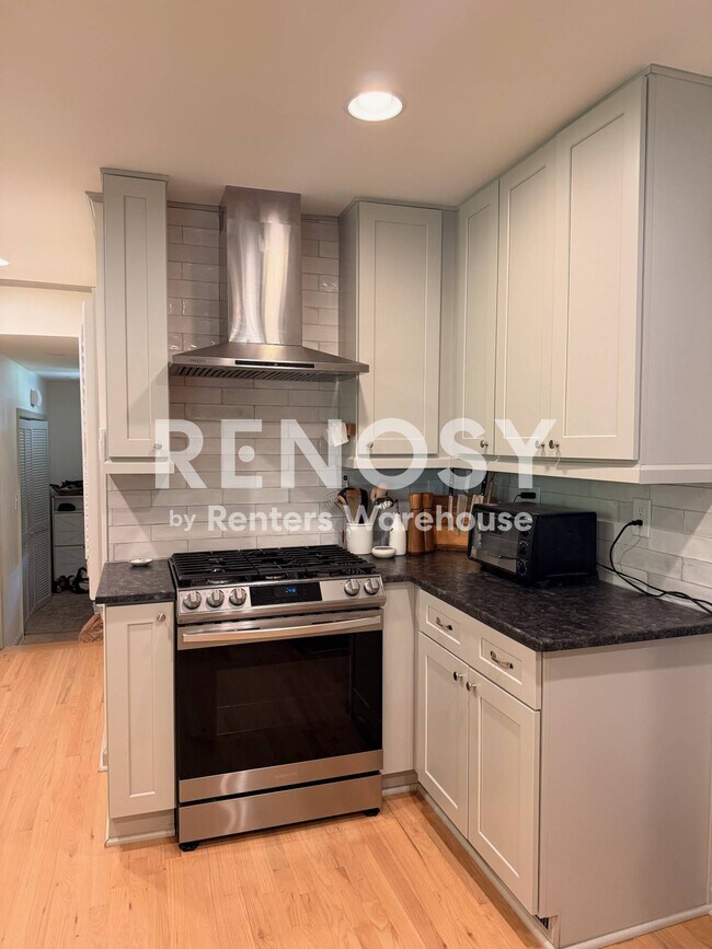 Building Photo - 1543 Knob Hill Dr NE