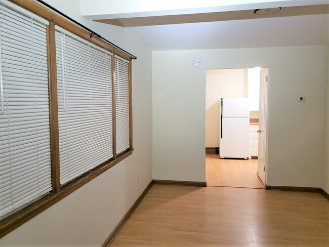 Living Room - 117 6th St NW
