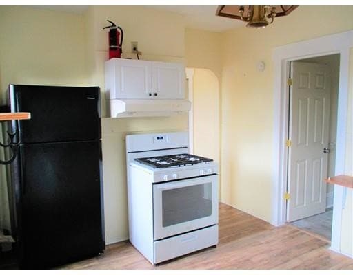 Building Photo - 17 Delmont Ave