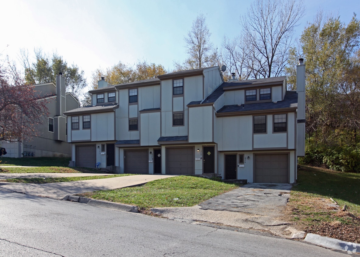 29362942 Eaton St, Kansas City, KS 66103 Apartments in Kansas City
