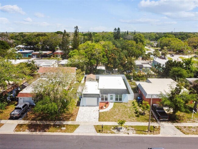 Foto del edificio - 12237 Eldon Dr