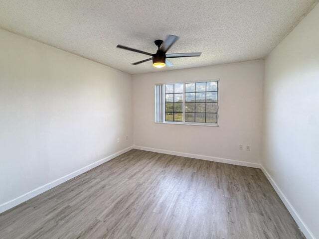 Foto del edificio - 4155 N Haverhill Rd