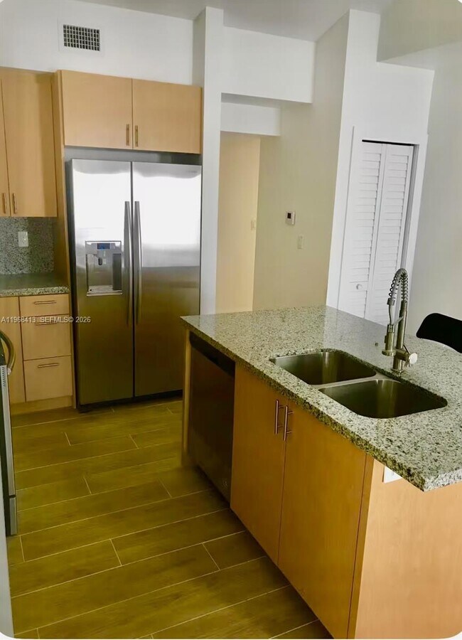 Foto del edificio - 500 NW 43rd Ct