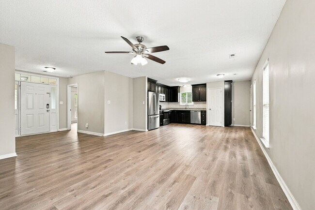 Foto del edificio - 9912 Peppermint Ln