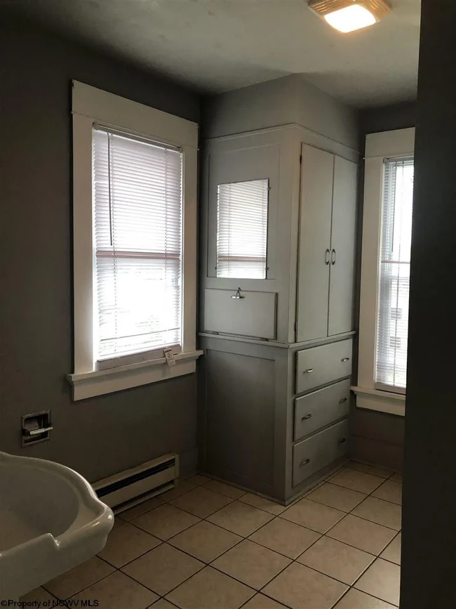 Bathroom - 1106 Fennimore St