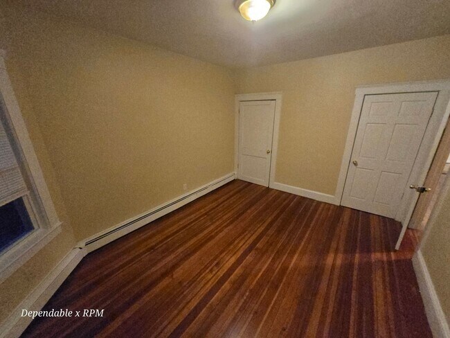 Building Photo - 735 Washington St