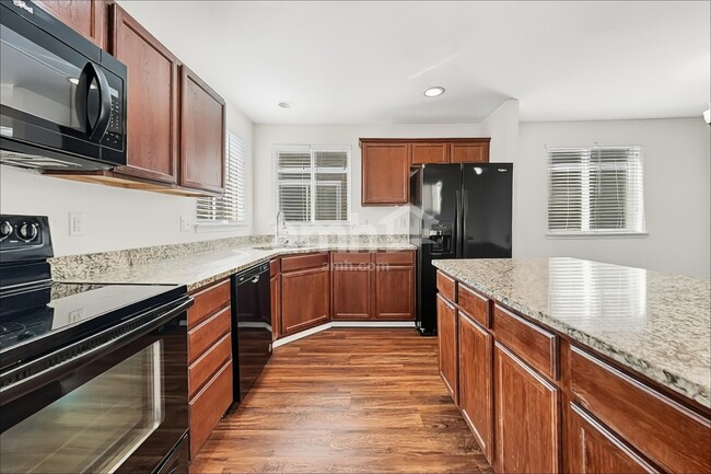 Building Photo - 20513 5th Ave Ct E