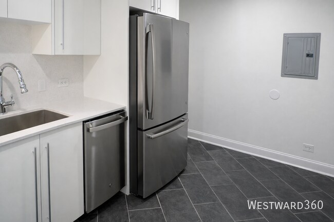 Foto del edificio - 660 Clyde-3N