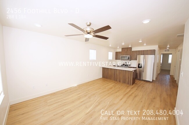 Foto del edificio - 2456 Foothill Blvd