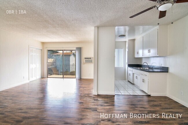 Foto del edificio - 8330 Willis Ave