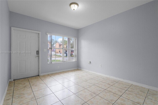 Foto del edificio - 865 SW 6th Ct