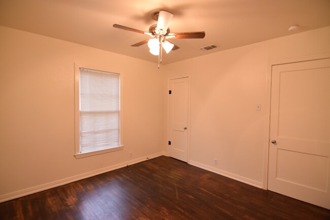 Foto del edificio - 1810 S 9th St