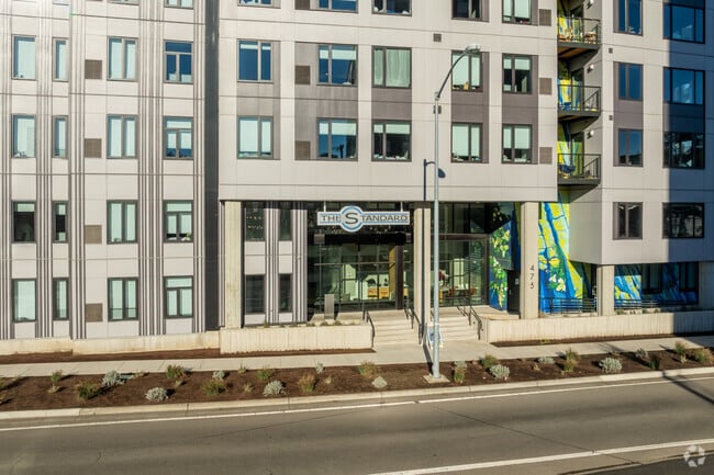 Building Entrance - The Standard at Eugene