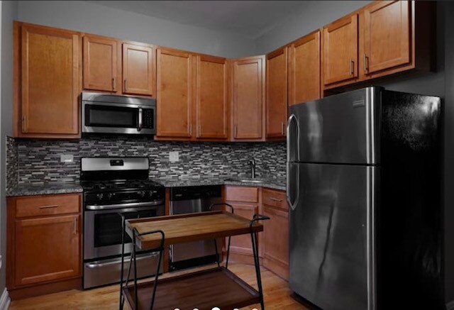 Primary Photo - 3450 N Halsted St