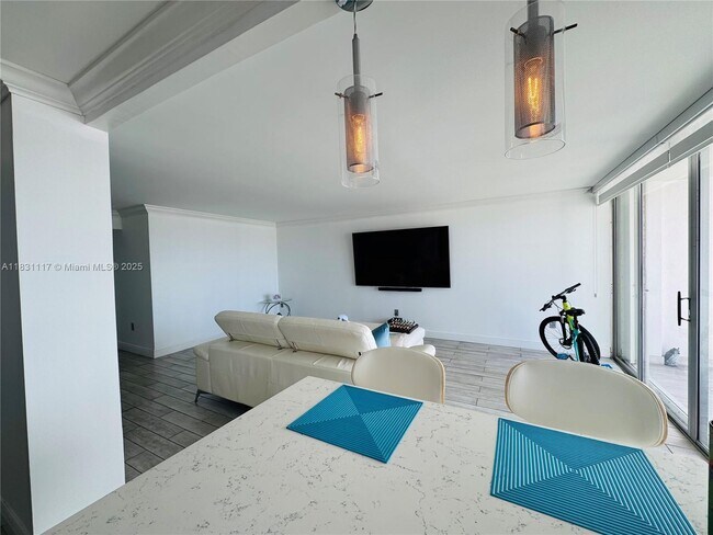 Foto del edificio - 18031 Biscayne Blvd