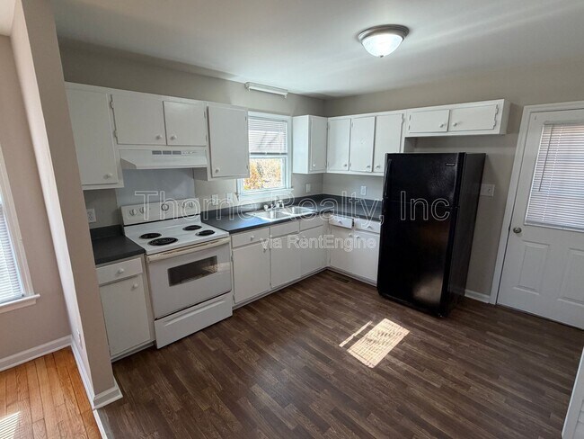 Foto del edificio - 2240 Sherwood Ave