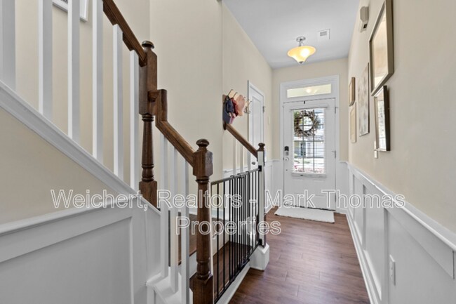Foto del edificio - 4340 Flintlock Ln