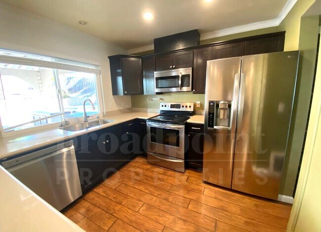 Foto del edificio - 470 Via Arboles