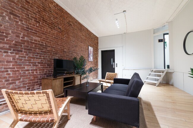 Foto del edificio - #304 Queen room in Tribeca 6-bed / 2.0-ba