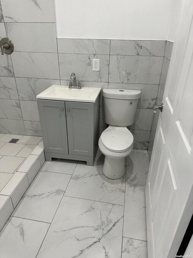 Foto del edificio - 647 Manida St