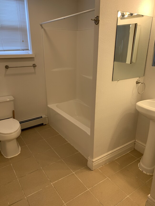 Bathroom - 1039 Grand Ave