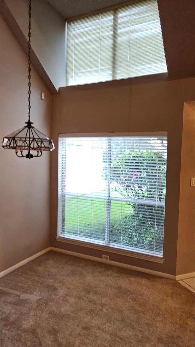 Building Photo - 3607 Duncaster Dr