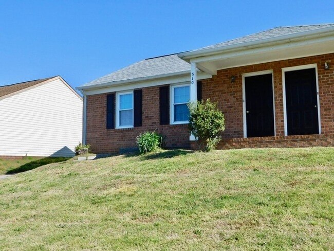Building Photo - 310 Kent Avenue, Colonial Heights