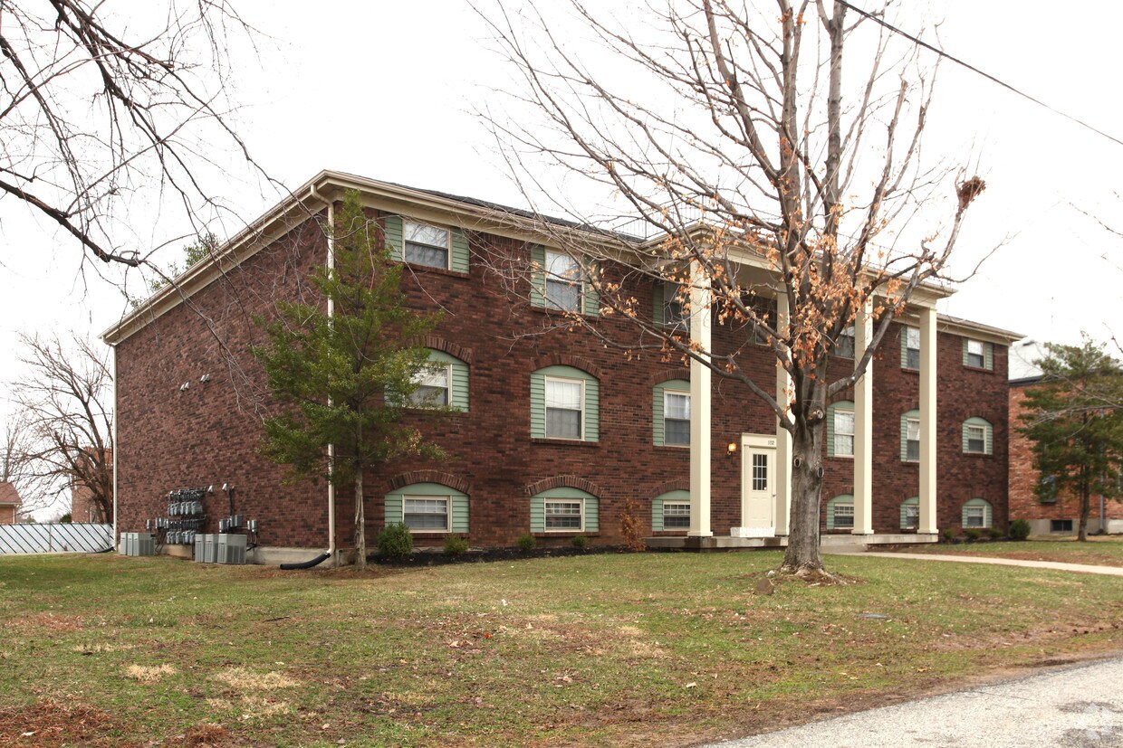 3332 Breckenridge Ln, Louisville, KY 40220 Apartments in Louisville