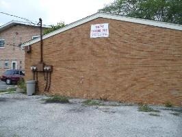 Lateral del edificio - 12300 Highland Ave