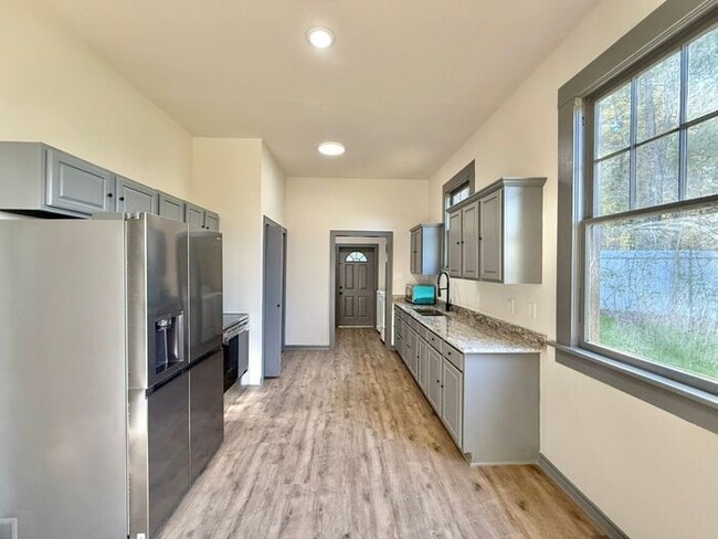 Building Photo - Beautiful 3-Bedroom, 1-Bath Home with Modern Updates!