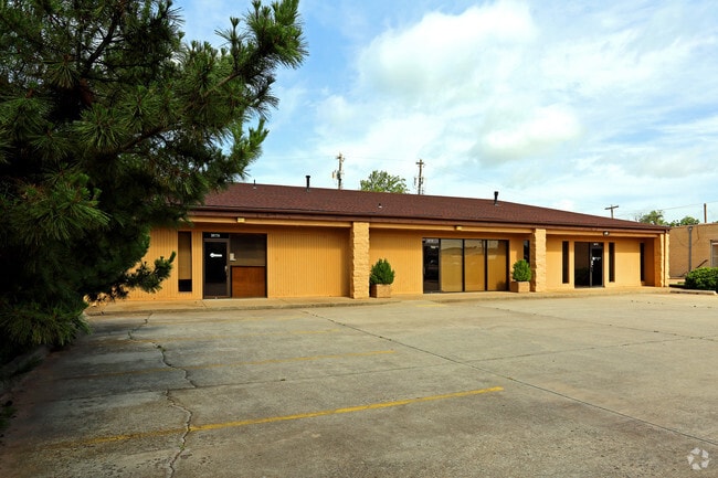 Building Photo - 3817 N Asbury Ave