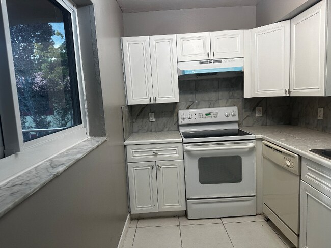 Foto del edificio - 3556 NW 114th Terrace