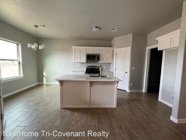 Building Photo - 3 br, 2 bath House - 1341 SW Heatherbrook Way