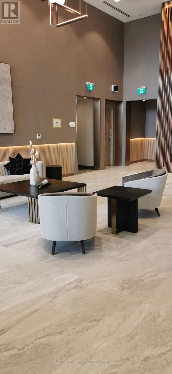 Photo du bâtiment - 1100 Sheppard Ave W