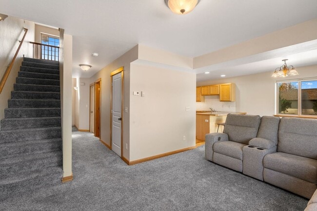 Building Photo - 4006 Broadwater Ct
