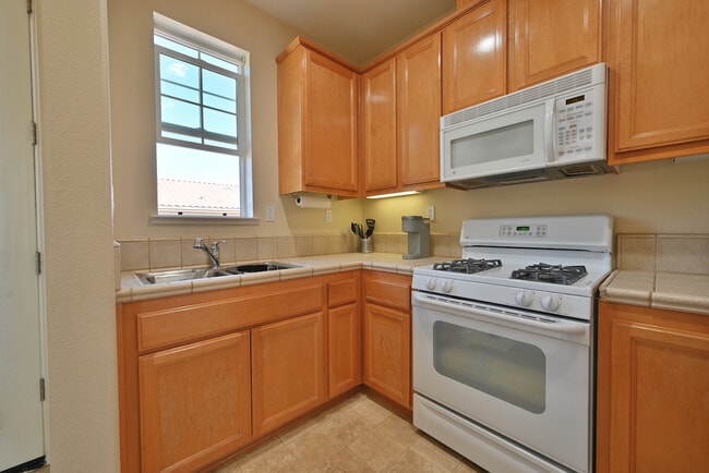 Building Photo - 1730 Chelan Rd