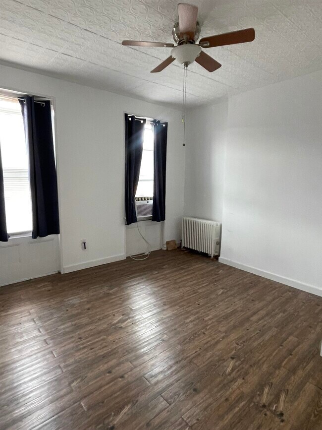 Foto del edificio - 813 Willow Ave