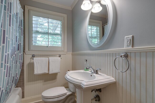 Foto del edificio - 3800 Highland Park Pl