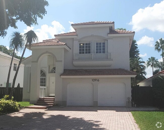 The Palms of Doral Apartments for Rent with a Yard Doral, FL 1