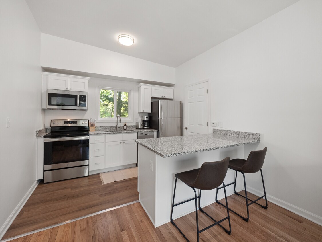 Harvard Apartments Apartments in Royal Oak, MI