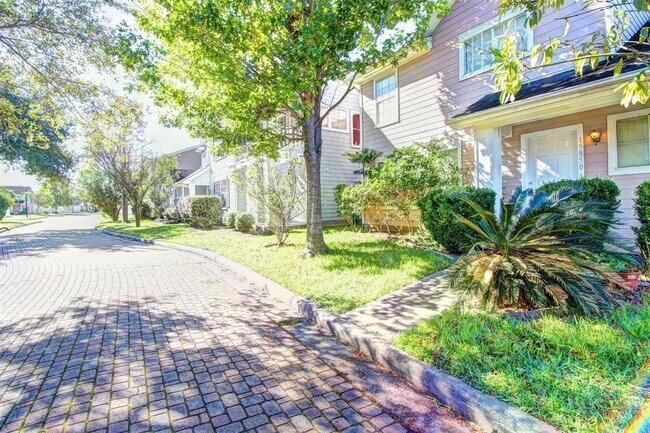 Foto del edificio - 15850 E Park Ct