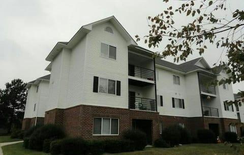 Foto del edificio - 320 Brownlea Dr