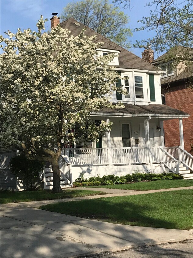 549 Saint Clair St Unit 549, Grosse Pointe, MI 48230 Apartments in