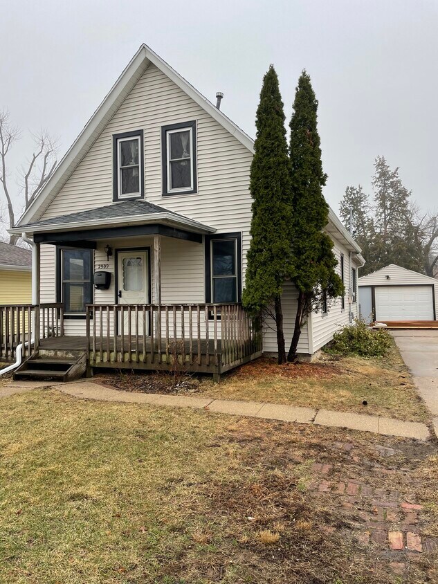 Foto principal - 2909 Bever Ave SE