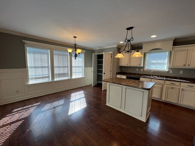 Building Photo - 4136 Bright Creek Rd